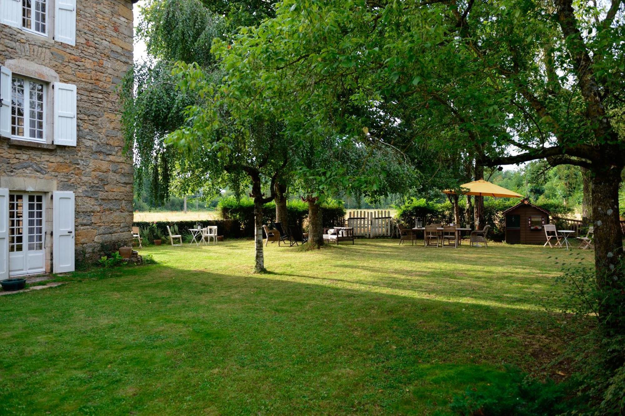 Maison D'Hotes La Singuliere Sévérac-le-Château Exterior foto
